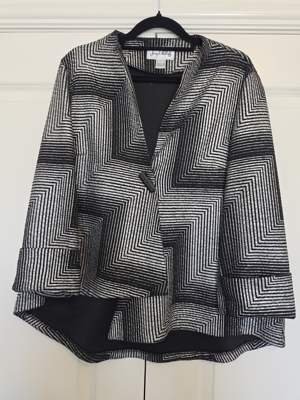 JOSEPH RIBKOFF BLACK SILVER METALLIC JACKET OPEN FRONT SIZE 10 GEOMETRIC TEXTURE